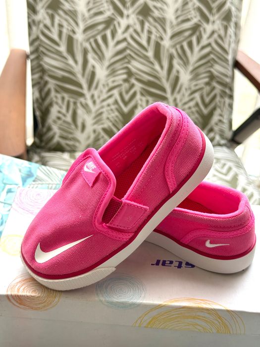 Детски обувки nike за момиче 25 номер