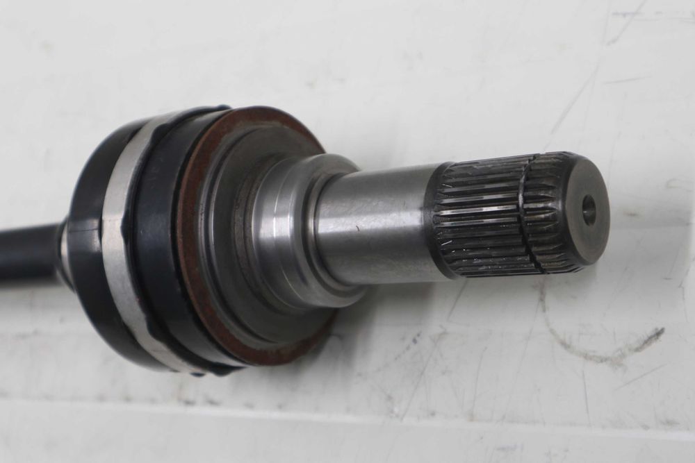 Задна лява полуоска БМВ Г30 Г31 BMW G30 G31