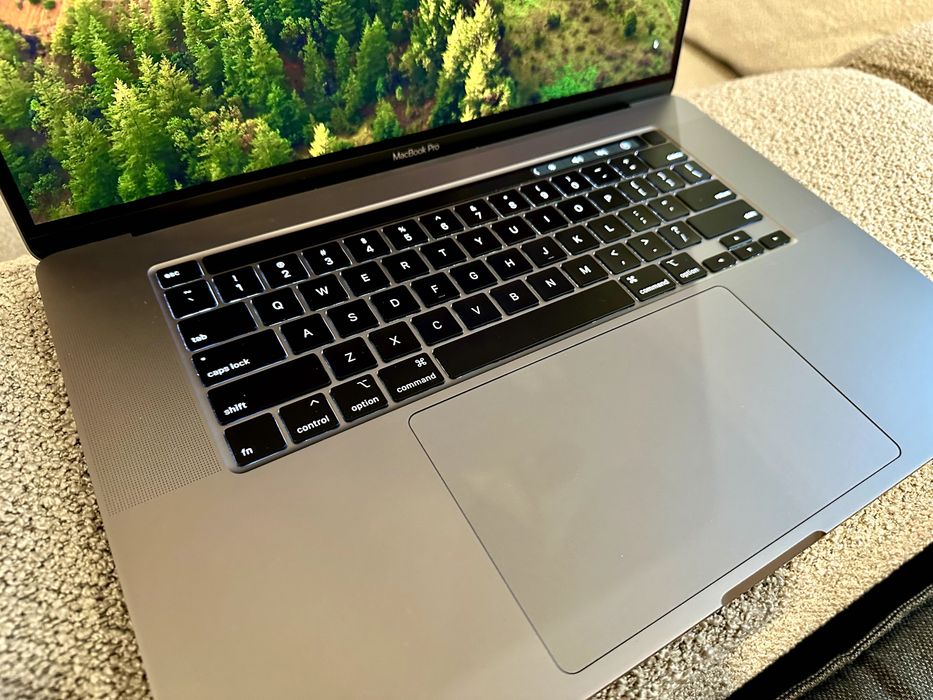 MacBook Pro 16-inch (2019) – i9, 32GB RAM, 2TB SSD, Radeon Pro 8GB
