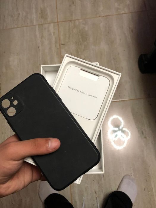 Vând sau schimb iPhone 11