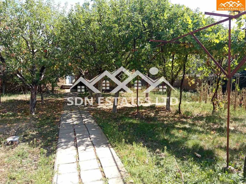 Продава се етаж от къща в района на парк „Розариум“, гр. Казанлък