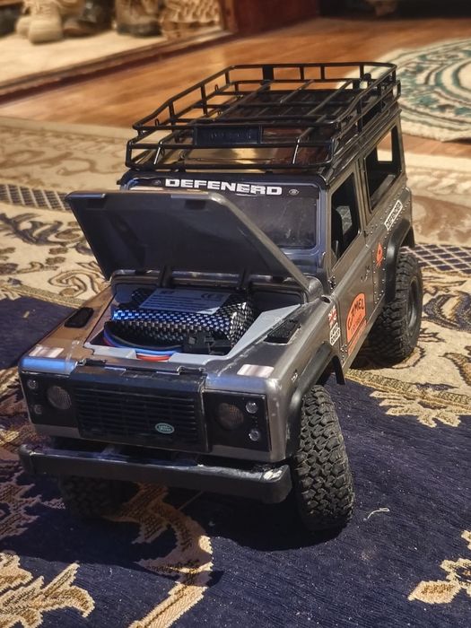 Машинка на пульте управление