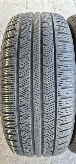 2 anvelope M+S Vredestein 255/60/17.Pretul este pe bucata.