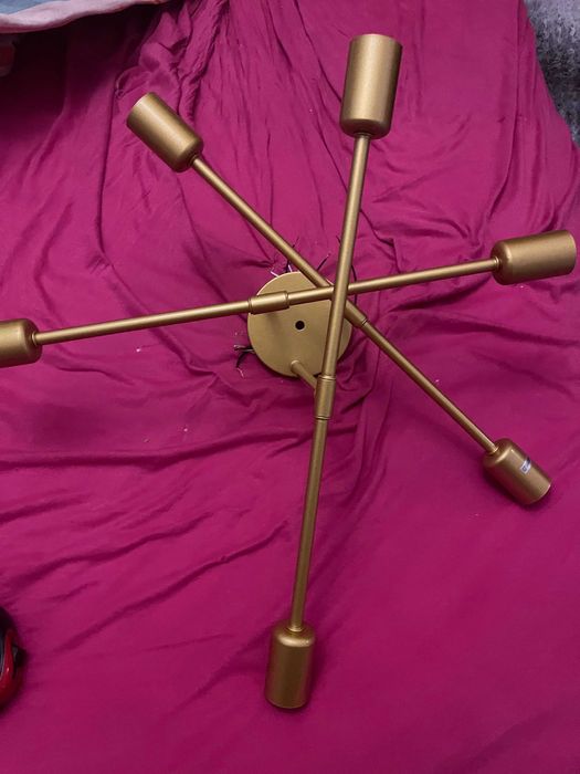 ustra, noua, 6 becuri, aurie