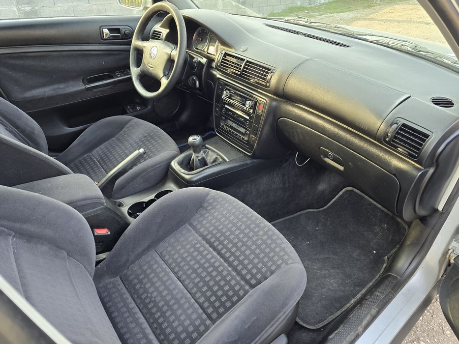 Продавам пасат 5.5 1.9 131кс на части