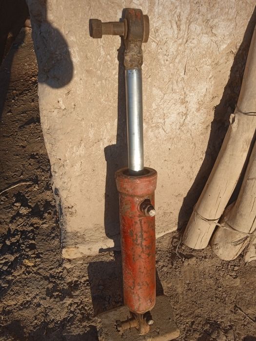 Silindir sotiladi xolati yaxshi narxi 500 ming so'm