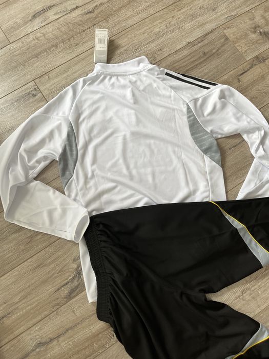 Trebing Real Madrid Adidas sezon 25/26 marime M antrenament