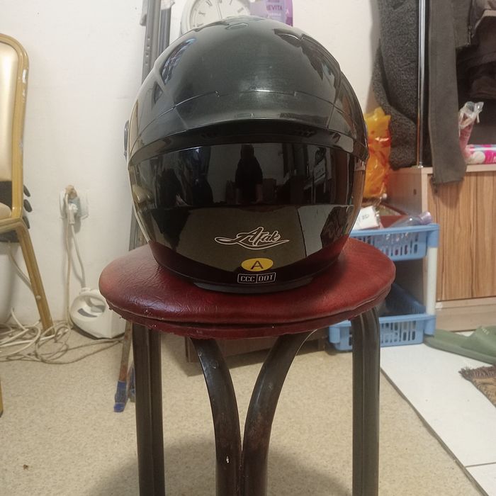 Шлем черный в хорошем состоянии