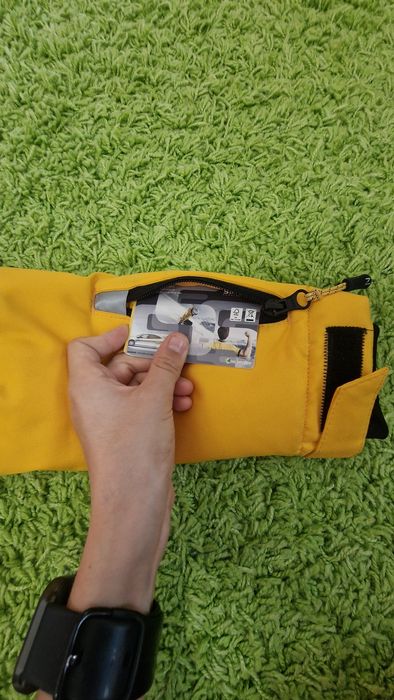 Geacă de schi purtată de câteva ori.