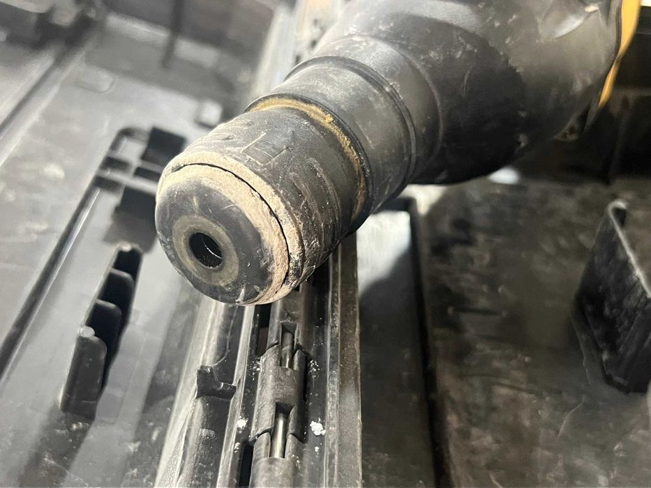 Перфоратор  DEWALT D25133K