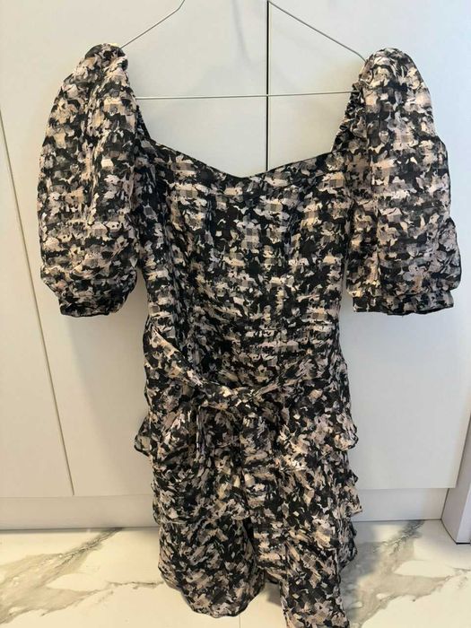 Рокля нова на Only