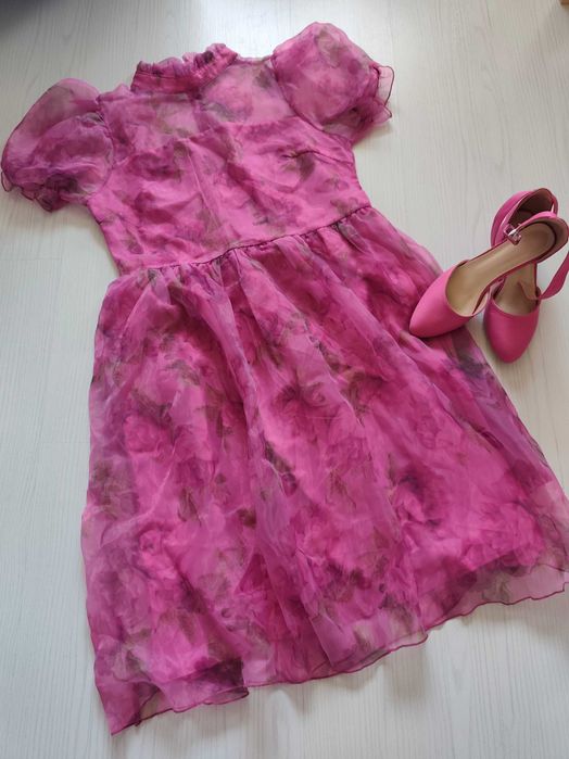 Нови рокля и обувки