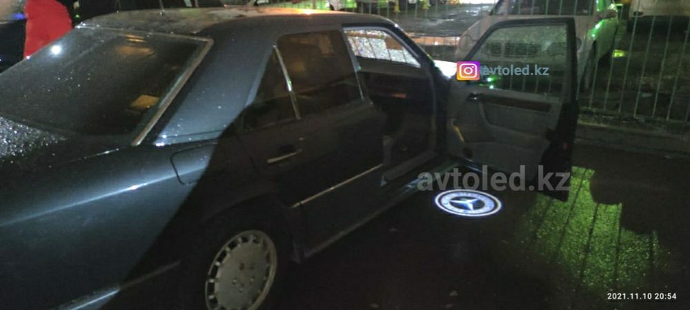 Подсветка дверей Мерседес лого w212 w213 w205 подарок мужчине авто LED