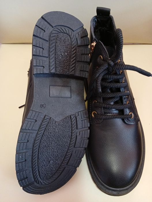 Нови мъжки /детски боти 39 номер