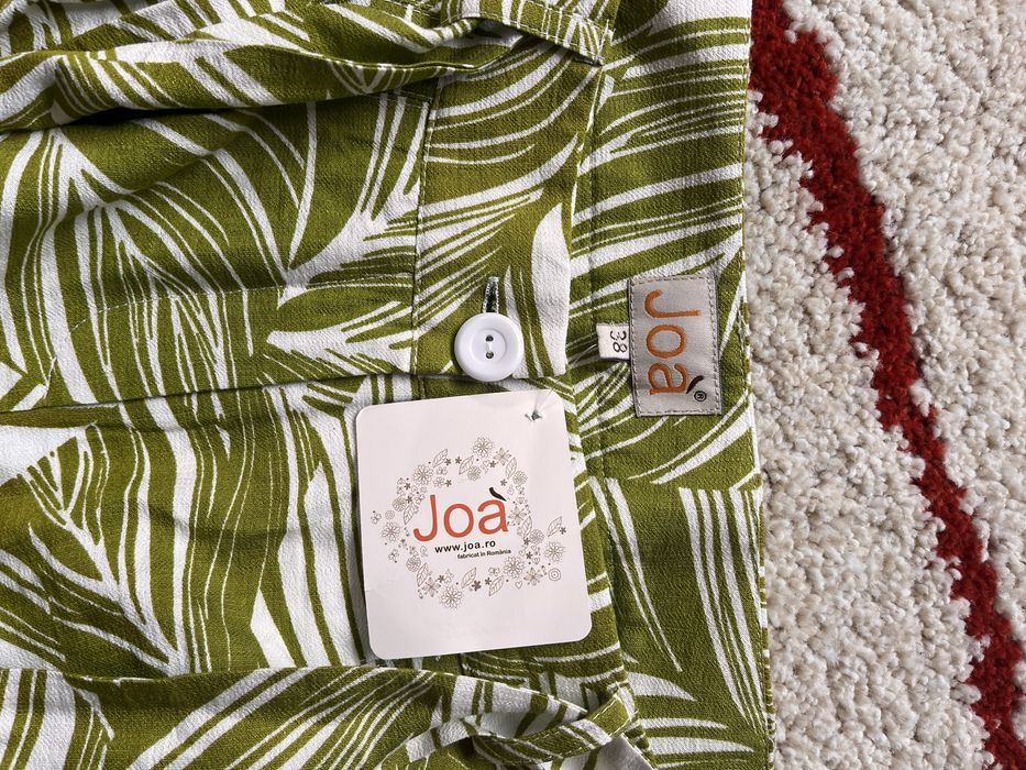 Fusta dama Joa noua, cu eticheta