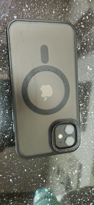 Vând iPhone11 in stare bună.