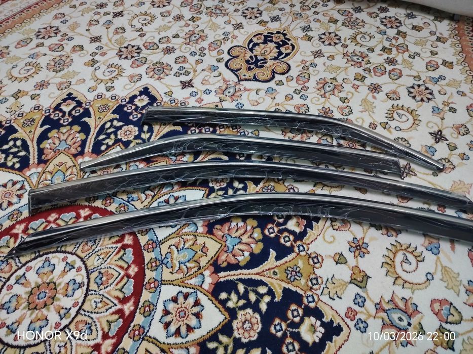 Ветровик камри 50