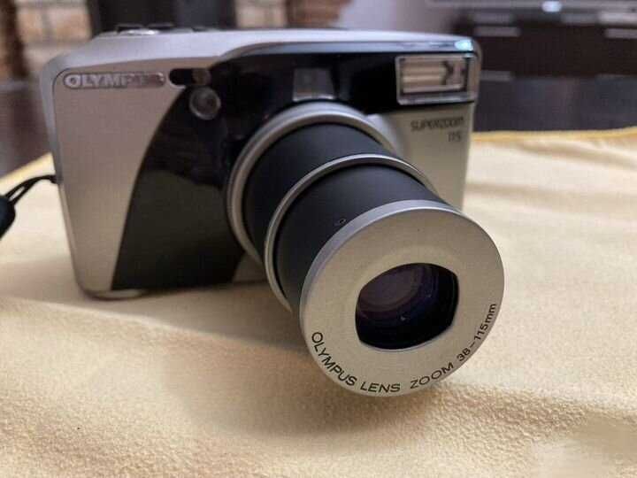 Фотоаппарат пленочный Olympus Superzoom 115.