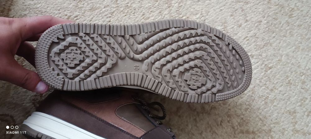 Продам стильные кеды