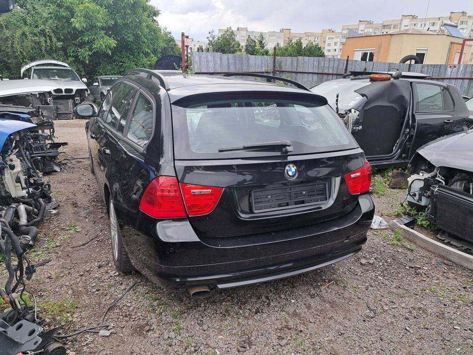 Продавам BMW e91 318i 143hp 2010 facelift на части, n43 мотор 140000км