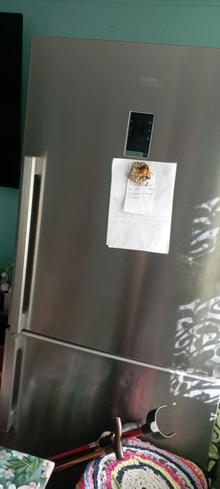 Продам холодильник