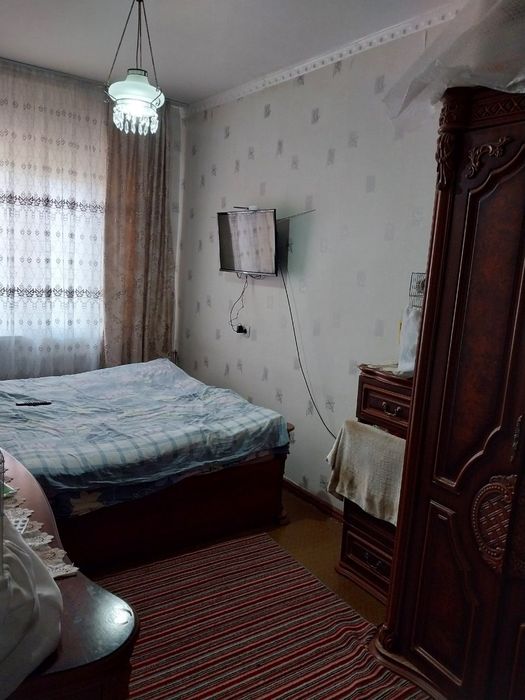 Продаётся Юнусабаде квартира на 16кв 4дом кв19  5/5/5.