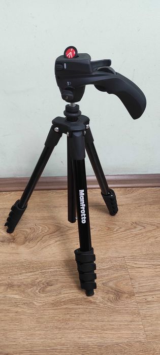 Фотостатив Manfrotto Compact Action Black