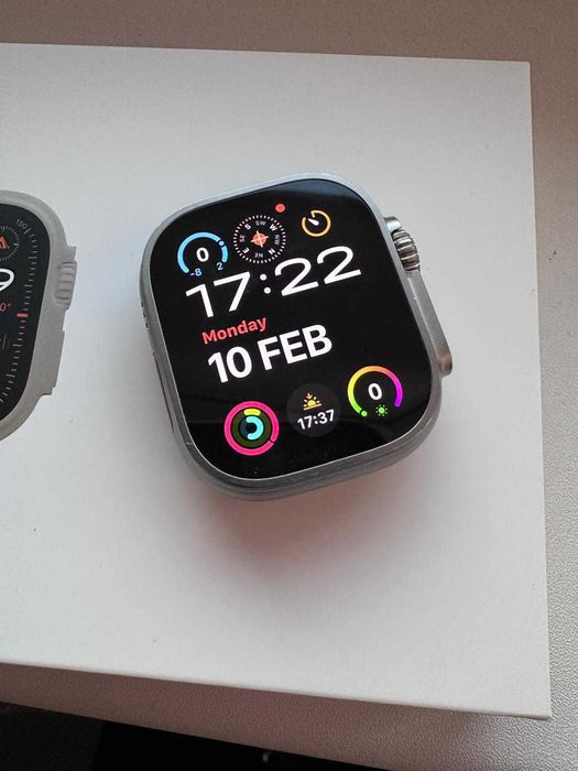 Apple Watch Ultra 2, GPS+ Cellular, Carcasa titan, 49mm