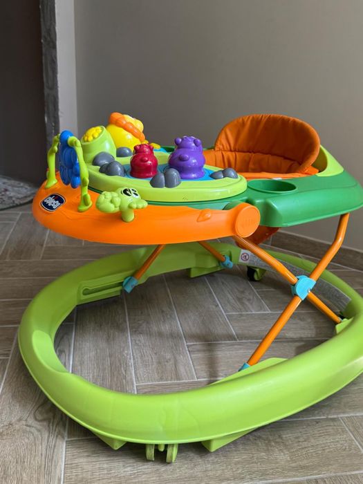 Ходунок продам в отличном состоянии Chicco