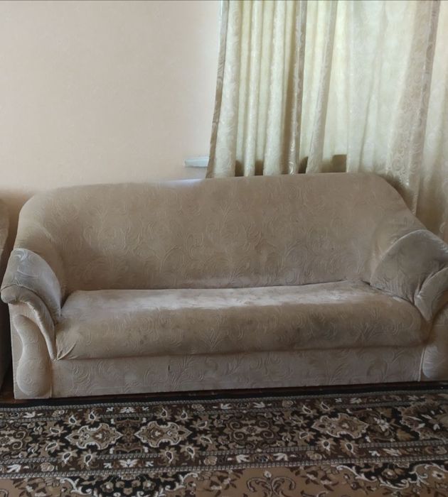 Кресло Диван в хорошем состоянии