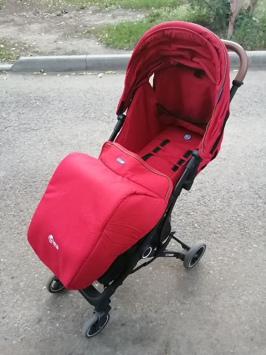 Продам детскую прогулочную коляску