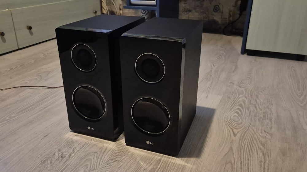 Качествена аудио система LG FB103 (100W RMS) – CD/DVD, USB, FM радио