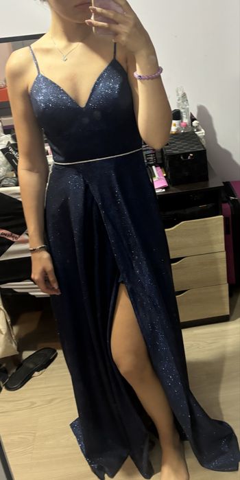 Синя дълга бална рокля