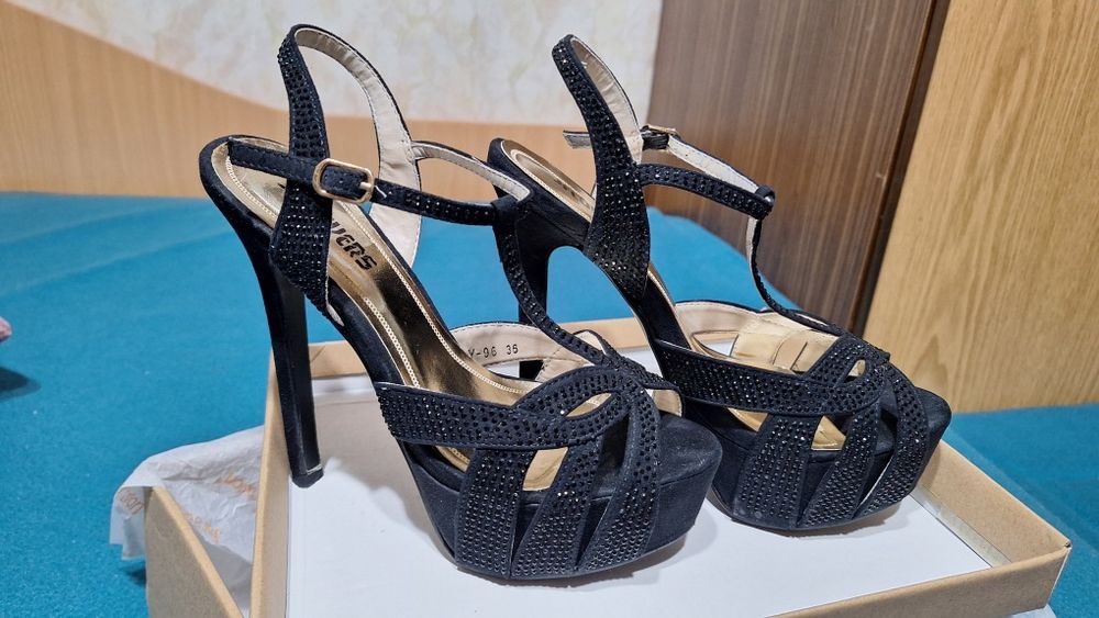 Сандали за официален повод