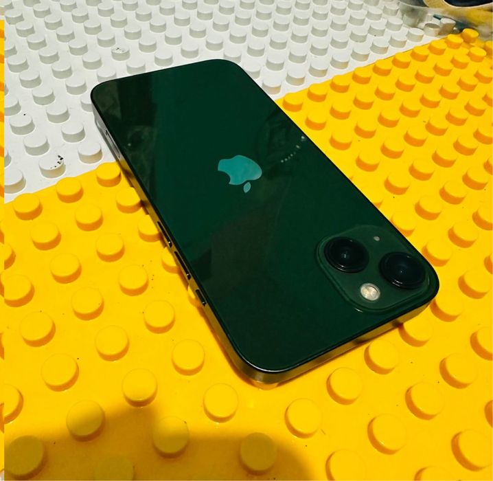 iPhone 13 • Verde • 94% Bateria