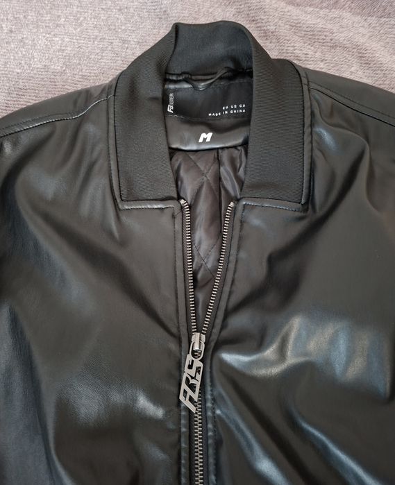 Geaca neagra,piele ecologica, unisex, marime M