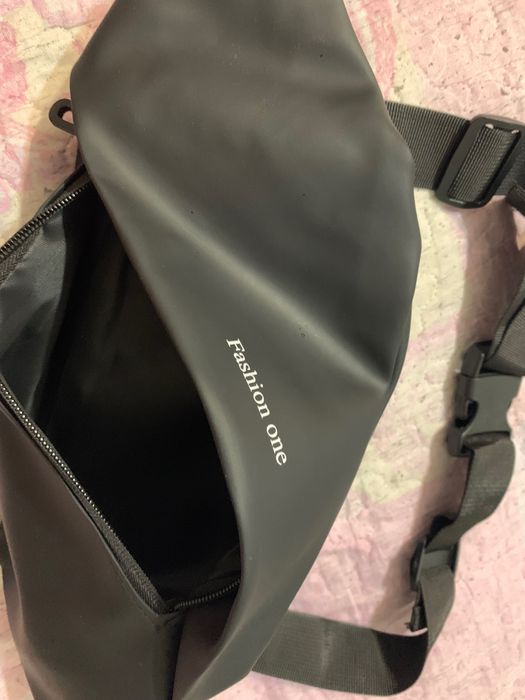 Продам сумку через плечо