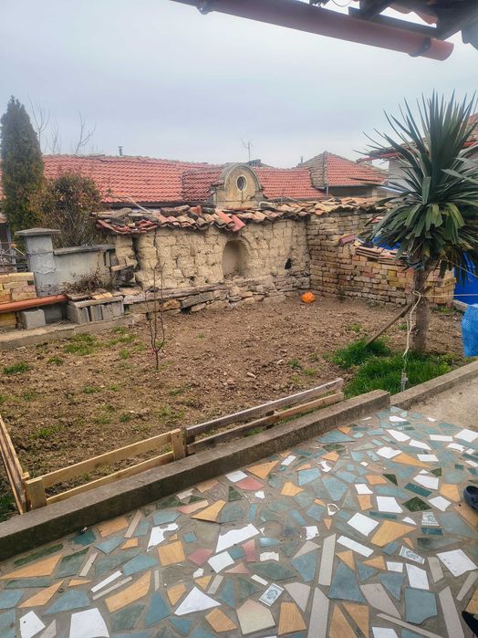 Продавам къща във Велики Преслав