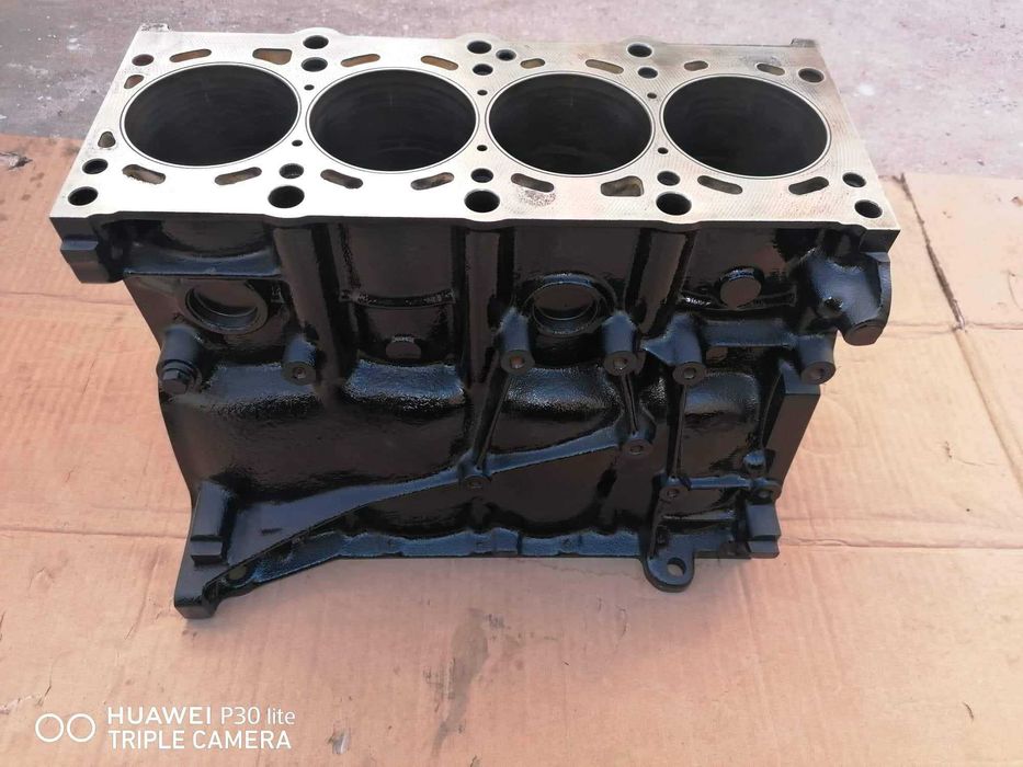 M42B18 318is Блок