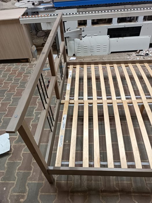 Продам кровать без