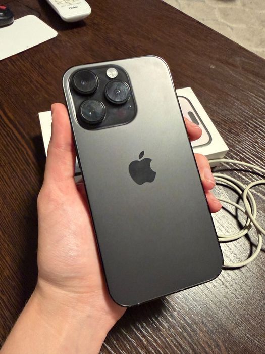Продам iphone 14 pro черный