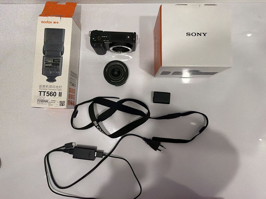 Камера SONY ZV-E10