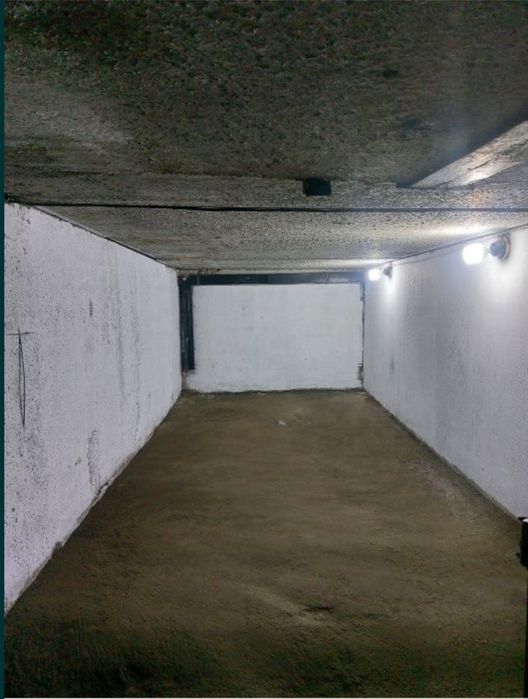 Срочно сдаётся сухой гараж