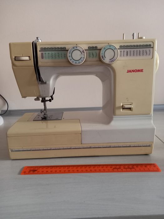 Машинка швейная, Бытовая,
