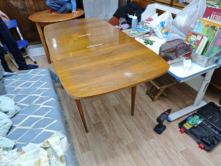 Продам румынский стол