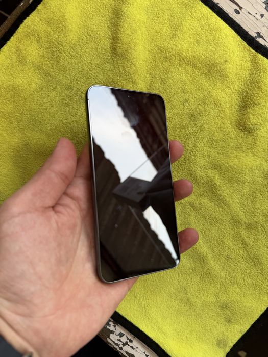 samsung s23 8.256g hotira veytnam 2 simkartalik oqip tel qlila
