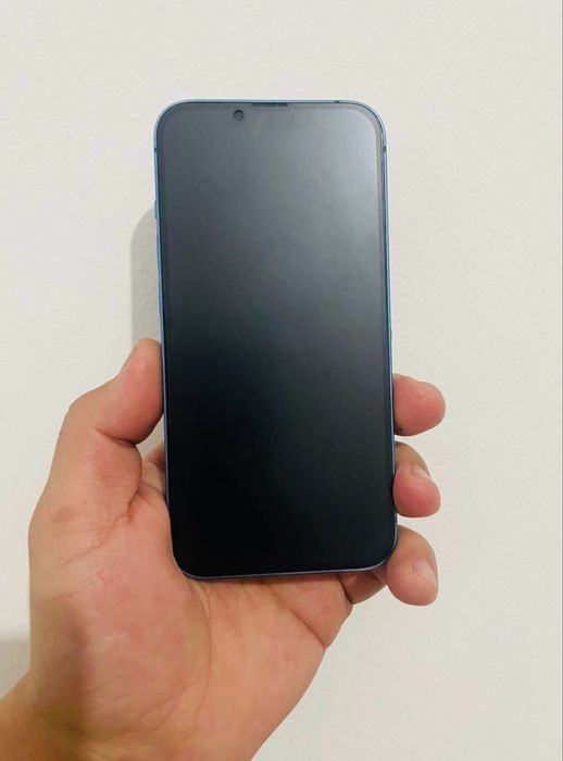 Продам Айфон 13 128 гб