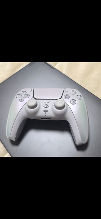 Sony PlayStation 5 DualSense Chroma Pearl – Специална серия | Перлен хамелеонов ефект
