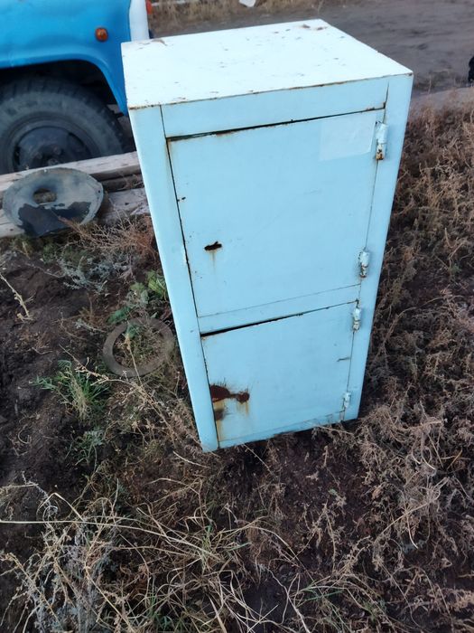 Сейф металический