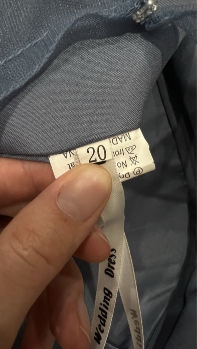 Продам вечернее платье 54 размер